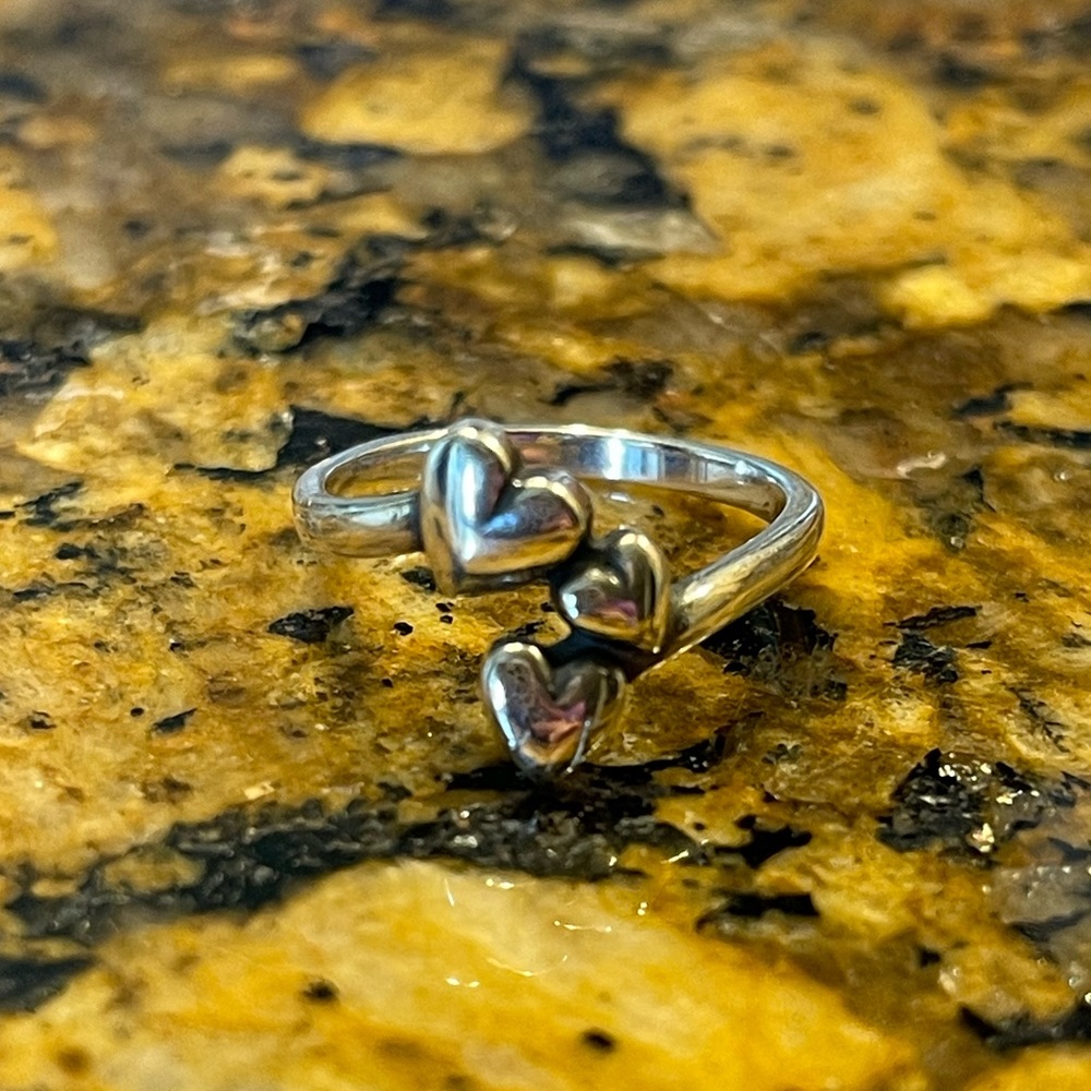3 heart James Avery ring
